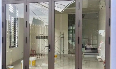 Cửa sắt