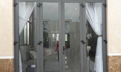 Cửa sắt