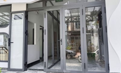 Cửa sắt 4 cánh